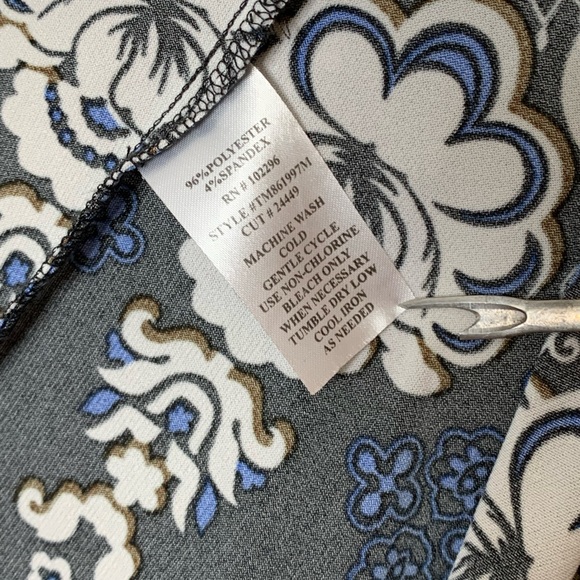 Connected Apparel Size 12 V Neck Front and Back Empire Waist Sleeveless - Picture 7 of 7